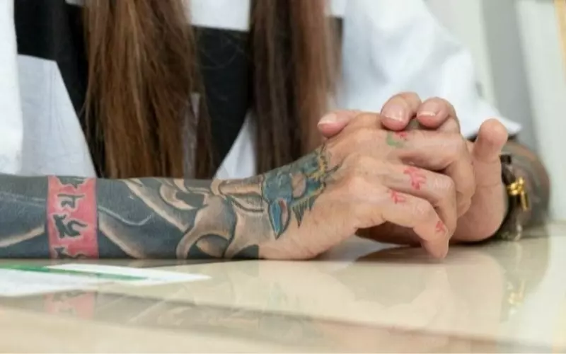 「元日本の女性暴力団員が指を切断した経験を語る」自分で小指を切り落としたとき、そして他の人のために切り落としたとき、その人に種があるかどうかが最もよくわかります。 | ザイザイニュース