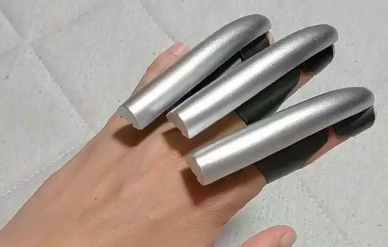 「リトラクタブルオオカミの爪」ダチュアンデパートは人気のあるおもちゃになりました日本のネチズンがジンガンウルフになるために急いでいます|